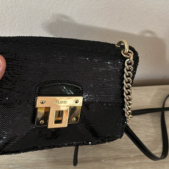 Aldo shoulder bag black with gold chain - Picture 2 of 5